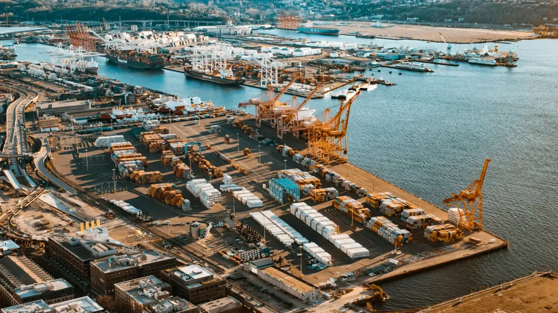 Navigating Operational Excellence in Ports: A Comprehensive Guide